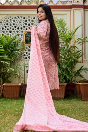 Cotton Floral Suit Set in Powder Pink