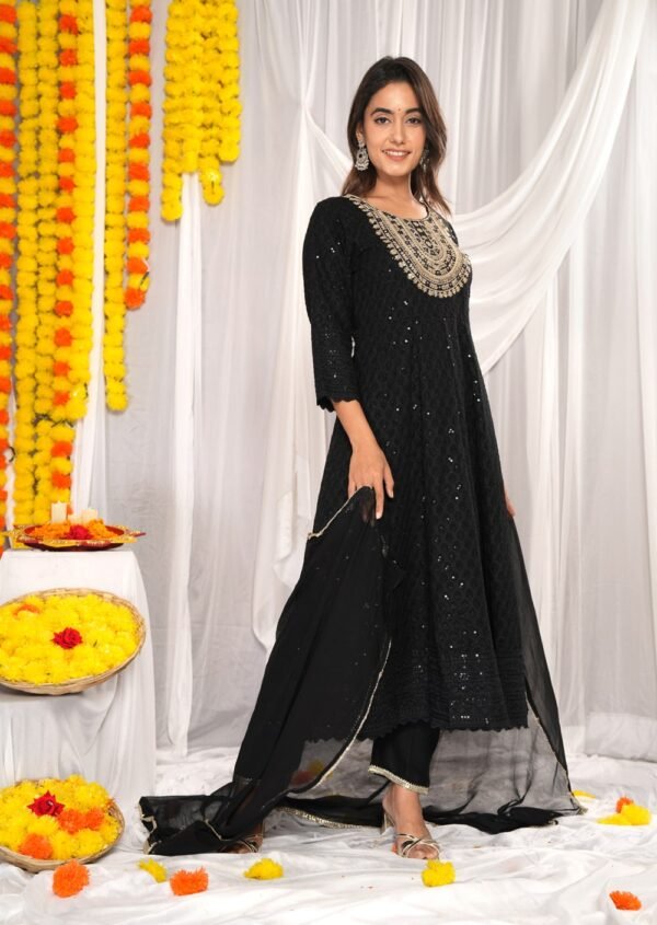 Black Trending  Anarkali 3 Piece SuitSet with Heavy Embroedery in Valvate Fabric  