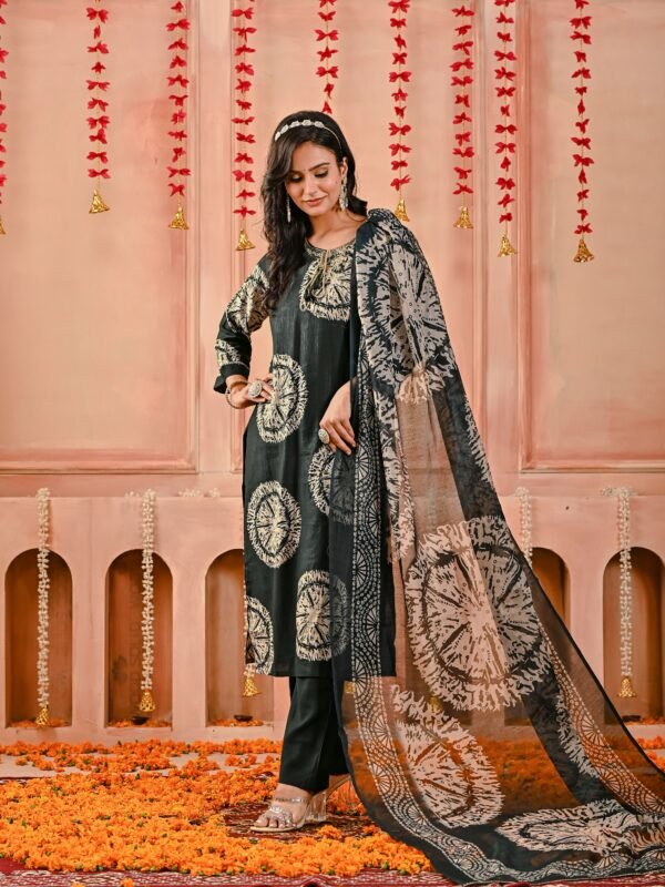 Black Vertican Printed Suit Set | Ethnic Wear for Women  
