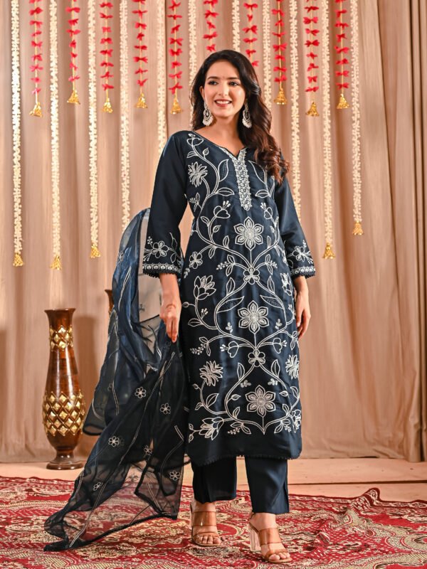 Silk Blend Suit Set for Women ethnic wear for women, festive ethnic wear, festive suit set, lightweight silk blend suit, silk blend suit set, silk kurta set, women’s silk suit 