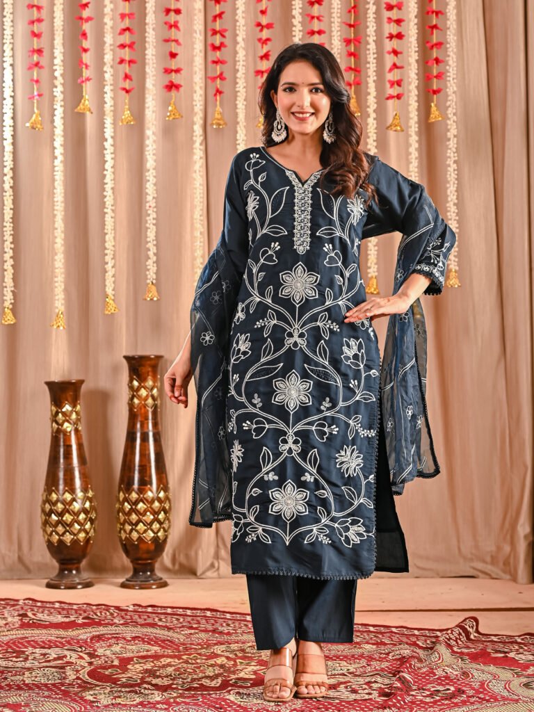 Silk Blend Suit Set for Women ethnic wear for women, festive ethnic wear, festive suit set, lightweight silk blend suit, silk blend suit set, silk kurta set, women’s silk suit 